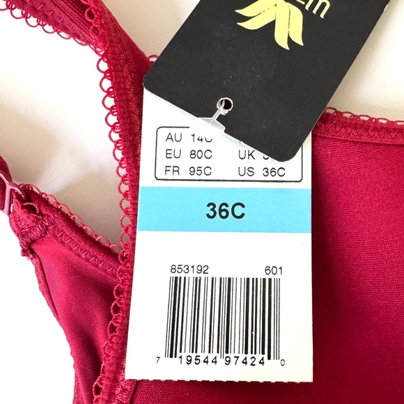 Wacoal T-Shirt Bra 853192 Size 36C Red - New with Tags - Picture 2 of 3